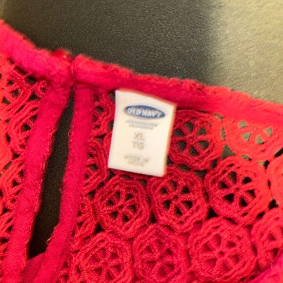 Old Navy Women's Red Embroidered Rayon Tank Top Sleeveless Sz. XL - Picture 5 of 5